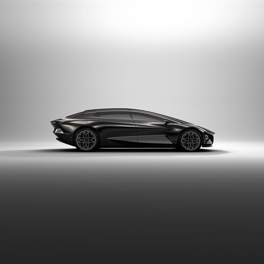  Aston Martin Lagonda Vision Concept 2018 года  (фото 14 из 28)